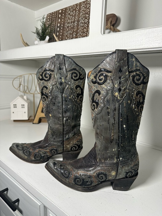 Corral Boots Shoes - Corral Buckle Exclusive Cowboy Boots Women's 6.5M Black Goat Leather Hand Waxed